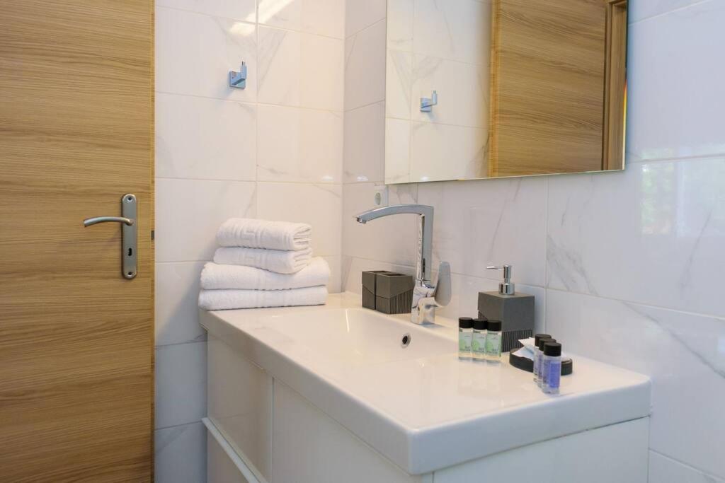 Konstantinos , Luxury Maisonette In Chania Mourniaí Exterior photo